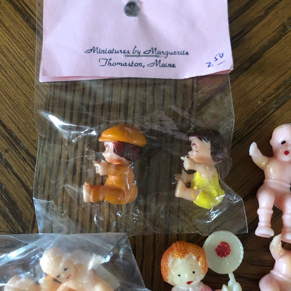 Assorted Miniature Dollhouse Babies - Picture 2 of 7